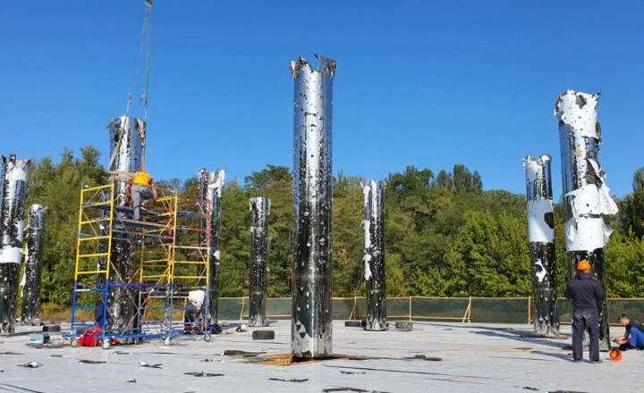 Аудіовізуальна інсталяція «Дзеркальне поле»